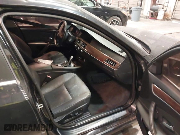 2008 BMW 5 Series 535i with VIN WBANW13568CZ79001, listed as a IAAI auction lot 41619472 with 149,148 mi miles and . Bid and sale history available at carsss.com. Image 5.