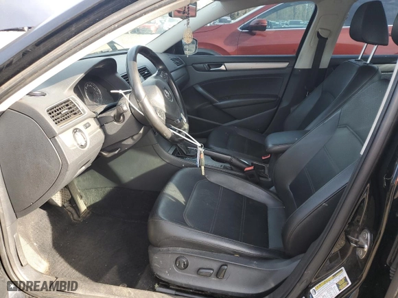 2014 Volkswagen Passat SE with VIN 1VWBP7A32EC008691, listed as a Copart auction lot 50271685 with 136,477 mi miles and Salvage Title. Bid and sale history available at carsss.com. Image 7.