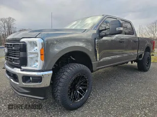 2024 Ford Super Duty F-250 SRW XL with VIN 1FT7W2BA4RED06617, listed as a Copart auction lot 52746465 with 1,220 mi miles and Clean Title. Bid and sale history available at carsss.com. Image 2.