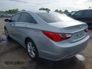 2011 Hyundai Sonata Limited z VIN 5NPEC4AC7BH079458, wystawiony jako IAAI lot #42083372 z przebiegiem 105 683 mil mil oraz . Historia ofert i sprzedaży dostępna na DreamBid. Obrazek 3.