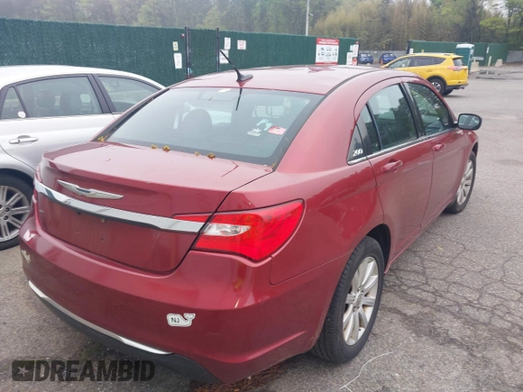 2013 Chrysler 200 Touring with VIN 1C3CCBBB5DN570345, listed as a IAAI auction lot 42197627 with 178,305 mi miles. Bid and sale history available at carsss.com. Image 4.