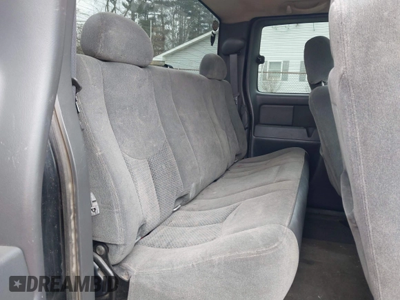 2005 Chevrolet Silverado 1500 Z71 z VIN 1GCEK19Z75Z191040, wystawiony jako IAAI lot #41705016 z przebiegiem 180 517 mil mil oraz . Historia ofert i sprzedaży dostępna na DreamBid. Obrazek 8.