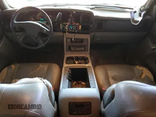 2004 Chevrolet Suburban Z71 with VIN 3GNFK16Z04G129316, listed as a Copart auction lot 81158624 with 213,543 mi miles and Clean Title. Bid and sale history available at carsss.com. Image 8.