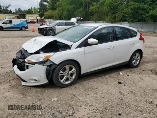 2014 Ford Focus SE z VIN 1FADP3K25EL255817, wystawiony jako Copart lot #55914975 z przebiegiem 152 557 mil mil oraz Szkoda całkowita • Salvage title. Historia ofert i sprzedaży dostępna na DreamBid. Obrazek 1.