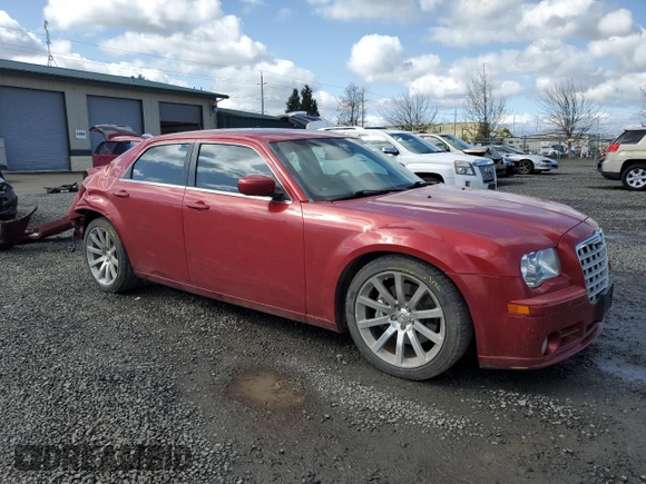 2008 Chrysler 300 C SRT-8 z VIN 2C3KA73WX8H187290, wystawiony jako Copart lot #51456475 z przebiegiem 79 471 mil mil oraz Szkoda całkowita • Salvage title. Historia ofert i sprzedaży dostępna na DreamBid. Obrazek 4.