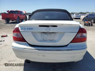 2007 Mercedes-Benz CLK 350 z VIN WDBTK56FX7F227945, wystawiony jako Copart lot #49600025 z przebiegiem 174 781 mil mil oraz Szkoda całkowita • Salvage title. Historia ofert i sprzedaży dostępna na DreamBid. Obrazek 6.