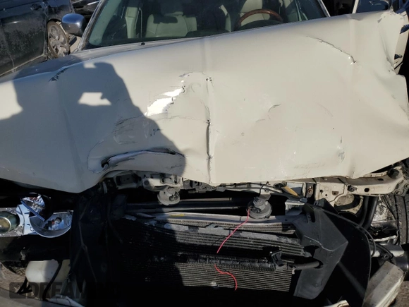 2006 Chrysler 300 C z VIN 2C3KA63H46H224097, wystawiony jako Copart lot #46235425 z przebiegiem 147 147 mil mil oraz Szkoda całkowita • Salvage title. Historia ofert i sprzedaży dostępna na DreamBid. Obrazek 13.