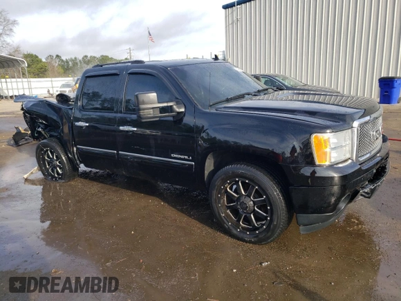 2007 GMC Sierra Denali z VIN 2GTEK638871647619, wystawiony jako Copart lot #87850375 z przebiegiem 158 019 mil mil oraz Szkody całkowita. Historia ofert i sprzedaży dostępna na DreamBid. Obrazek 4.