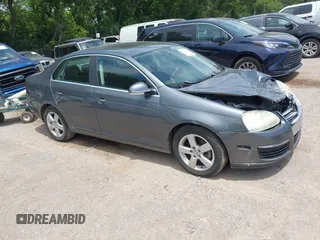 2008 Volkswagen Jetta SE with VIN 3VWRM71K78M070508, listed as a IAAI auction lot 42601577 with 204,359 mi miles and . Bid and sale history available at DreamBid. Image 1.