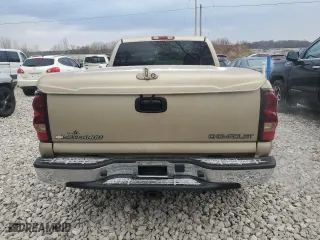 2004 Chevrolet Silverado 1500 LS with VIN 1GCEC14V94Z186793, listed as a Copart auction lot 83448234 with 176,573 mi miles and Clean Title. Bid and sale history available at carsss.com. Image 6.