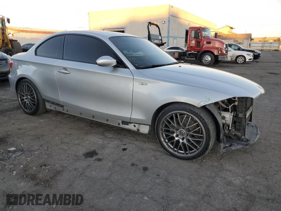 2009 BMW 1 Series 128i with VIN WBAUP73589VK76310, listed as a Copart auction lot 89200345 with 85,533 mi miles and Salvage Title. Bid and sale history available at carsss.com. Image 4.
