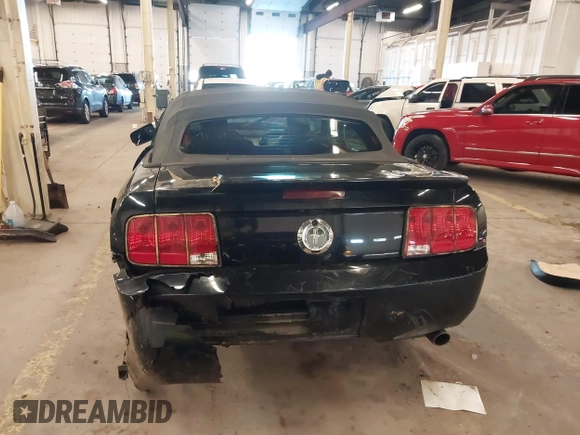 2008 Ford Mustang Deluxe with VIN 1ZVHT84N185144702, listed as a IAAI auction lot 41542731 with 114,156 mi miles and . Bid and sale history available at carsss.com. Image 16.