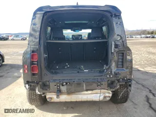 2024 Land Rover Defender X-Dynamic SE with VIN SALE27EU6R2351509, listed as a Copart auction lot 43427315 with 3,300 mi miles and Salvage Title. Bid and sale history available at carsss.com. Image 6.