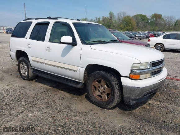 2005 Chevrolet Tahoe LT with VIN 1GNEC13T85J124339, listed as a IAAI auction lot 41911723 with 353,205 mi miles. Bid and sale history available at carsss.com. Image 1.