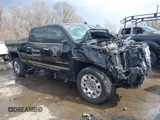 2015 GMC Sierra 2500HD available WiFi Denali with VIN 1GT120E89FF668110, listed as a IAAI auction lot 41805520 with 1 mi miles. Bid and sale history available at carsss.com. Image 14.