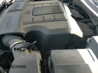 2011 Land Rover Range Rover Sport HSE z VIN SALSF2D4XBA279057, wystawiony jako IAAI lot #43443023 z przebiegiem 153 554 mil mil oraz . Historia ofert i sprzedaży dostępna na DreamBid. Obrazek 19.