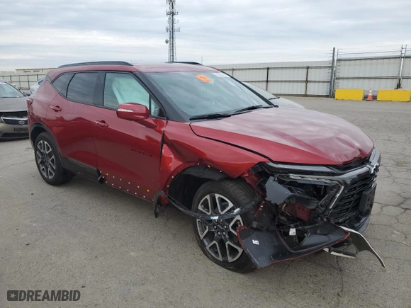 2024 Chevrolet Blazer RS with VIN 3GNKBERS5RS187284, listed as a Copart auction lot 85164194 with 5,694 mi miles and Salvage Title. Bid and sale history available at carsss.com. Image 4.