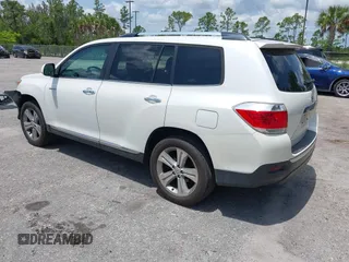2013 Toyota Highlander Limited z VIN 5TDDK3EH2DS217645, wystawiony jako IAAI lot #42370991 z przebiegiem 90 054 mil mil oraz . Historia ofert i sprzedaży dostępna na DreamBid. Obrazek 3.