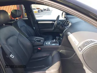 2014 Audi Q7 3.0T S line Prestige with VIN WA1DGAFE8ED003731, listed as a IAAI auction lot 41342173 with 65,118 mi miles. Bid and sale history available at carsss.com. Image 5.