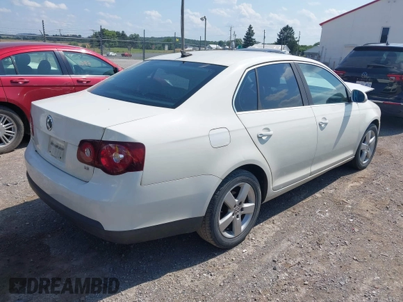 2008 Volkswagen Jetta SE with VIN 3VWRM71K28M107318, listed as a IAAI auction lot 42683783 with 144,686 mi miles and . Bid and sale history available at DreamBid. Image 4.