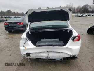 2025 Toyota Camry LE z VIN 4T1DBADK4SU017453, wystawiony jako Copart lot #52183485 z przebiegiem 16 812 mil mil oraz Szkoda całkowita • Salvage title. Historia ofert i sprzedaży dostępna na DreamBid. Obrazek 6.