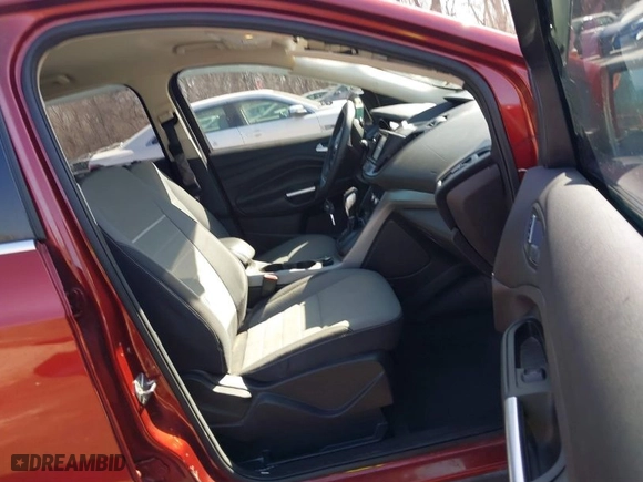 2015 Ford Escape SE with VIN 1FMCU0GX6FUA64111, listed as a IAAI auction lot 41780889 with 150,600 mi miles. Bid and sale history available at carsss.com. Image 5.