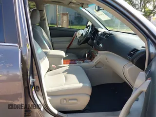 2012 Toyota Highlander Limited with VIN 5TDDK3EH8CS153044, listed as a IAAI auction lot 42565569 with 156,381 mi miles and . Bid and sale history available at DreamBid. Image 5.