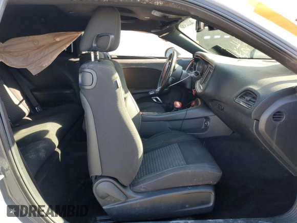 2019 Dodge Challenger SXT z VIN 2C3CDZAG2KH524724, wystawiony jako Copart lot #52202495 z przebiegiem 125 667 mil mil oraz Szkoda całkowita • Salvage title. Historia ofert i sprzedaży dostępna na DreamBid. Obrazek 7.
