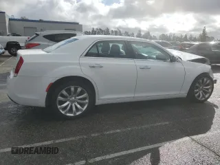2019 Chrysler 300 Limited with VIN 2C3CCAEG5KH698138, listed as a Copart auction lot 44676535 with 55,460 mi miles and Salvage Title. Bid and sale history available at DreamBid. Image 3.