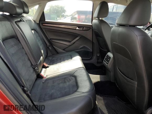 2015 Volkswagen Passat SEL Premium with VIN 1VWCV7A3XFC057374, listed as a Copart auction lot 61545815 with 114,549 mi miles and Clean title. Bid and sale history available at DreamBid. Image 10.