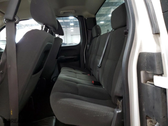 2008 Chevrolet Silverado 2500HD LT w/2LT with VIN 1GCHK29K28E100273, listed as a Copart auction lot 48562445 with 174,944 mi miles and Salvage Title. Bid and sale history available at carsss.com. Image 10.