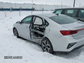 2021 Kia Forte LXS with VIN 3KPF24ADXME405132, listed as a IAAI auction lot 41532767 with 31,793 mi miles. Bid and sale history available at carsss.com. Image 6.
