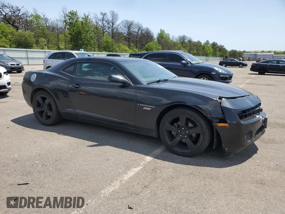 2011 Chevrolet Camaro 2LT z VIN 2G1FC1EDXB9121784, wystawiony jako Copart lot #59096015 z przebiegiem 126 313 mil mil oraz Szkoda całkowita • Salvage title. Historia ofert i sprzedaży dostępna na DreamBid. Obrazek 4.