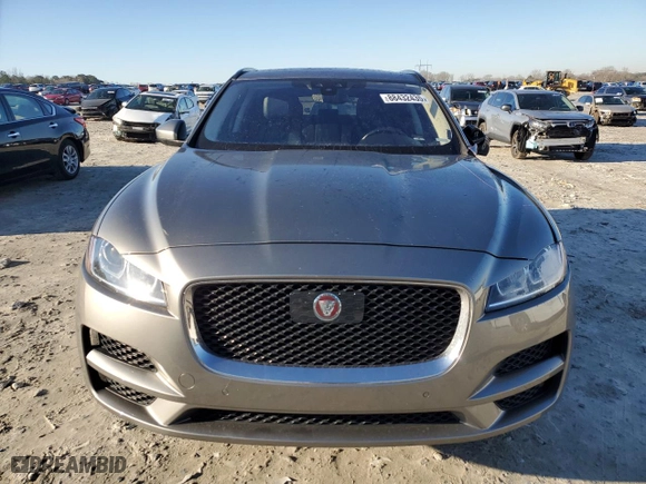 2019 Jaguar F-PACE 25t Premium with VIN SADCJ2FX8KA361424, listed as a Copart auction lot 88432435 with NaN miles and Salvage Title. Bid and sale history available at carsss.com. Image 5.