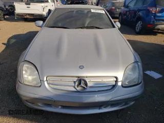 2001 Mercedes-Benz SLK-Class with VIN WDBKK65F31F207109, listed as a Copart auction lot 75494174 with Not Provided miles and Salvage Title. Bid and sale history available at carsss.com. Image 5.