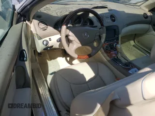 2008 Mercedes-Benz SL 550 z VIN WDBSK71FX8F137257, wystawiony jako Copart lot #76178034 z przebiegiem 28 123 mil mil oraz Nie do naprawy • Non repairable. Historia ofert i sprzedaży dostępna na DreamBid. Obrazek 8.