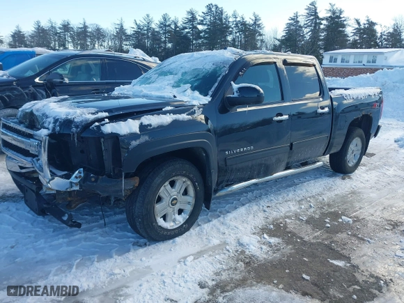 2010 Chevrolet Silverado 1500 LT with VIN 3GCRKSE38AG257341, listed as a IAAI auction lot 41592371 with 136,872 mi miles. Bid and sale history available at carsss.com. Image 18.