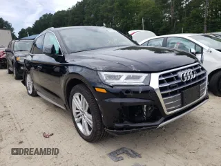 2020 Audi Q5 Premium Plus with VIN WA1BNAFY2L2104053, listed as a Copart auction lot 53762532 with 20,405 mi miles. Bid and sale history available at carsss.com. Image 1.