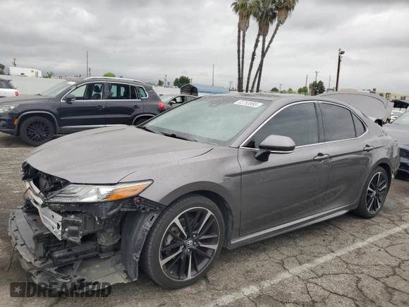 2019 Toyota Camry XSE with VIN 4T1B61HK5KU220194, listed as a Copart auction lot 53753995 with 54,663 mi miles and Salvage Title. Bid and sale history available at carsss.com. Image 1.