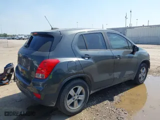 2020 Chevrolet Trax LS with VIN 3GNCJKSB4LL228232, listed as a IAAI auction lot 41670275 with 113,043 mi miles. Bid and sale history available at carsss.com. Image 4.