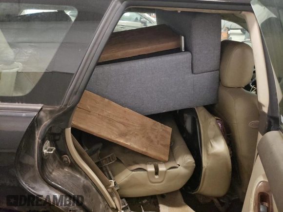 2001 Subaru Legacy Outback L.L. Bean with VIN 4S3BH806017673626, listed as a Copart auction lot 63878494 with 301,500 mi miles and Clean title. Bid and sale history available at DreamBid. Image 11.