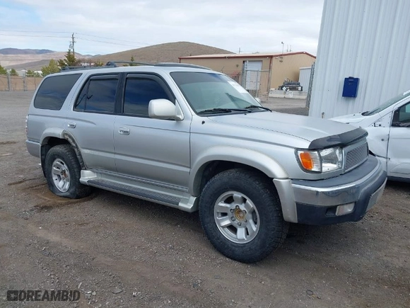 2002 Toyota 4Runner SR5 with VIN JT3GN86R720234521, listed as a IAAI auction lot 41731683 with 205,346 mi miles. Bid and sale history available at carsss.com. Image 1.