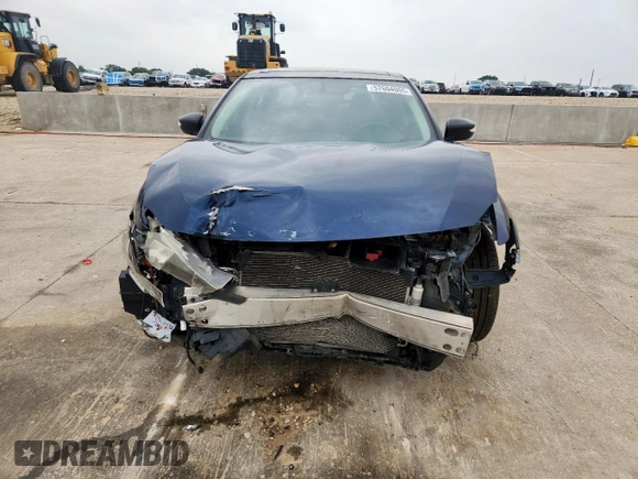 2017 Nissan Maxima SL with VIN 1N4AA6AP0HC409194, listed as a Copart auction lot 57604005 with 98,000 mi miles and Salvage title. Bid and sale history available at DreamBid. Image 5.