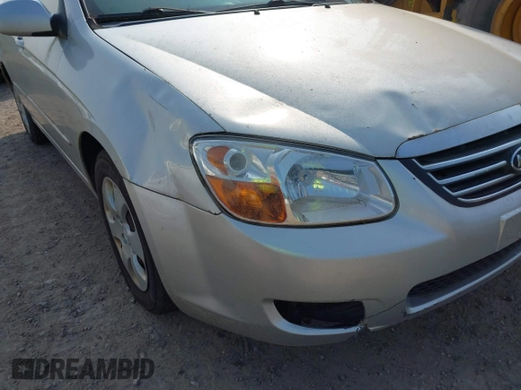 2009 Kia Spectra EX z VIN KNAFE221295658087, wystawiony jako IAAI lot #42409207 z przebiegiem 180 911 mil mil oraz . Historia ofert i sprzedaży dostępna na DreamBid. Obrazek 6.