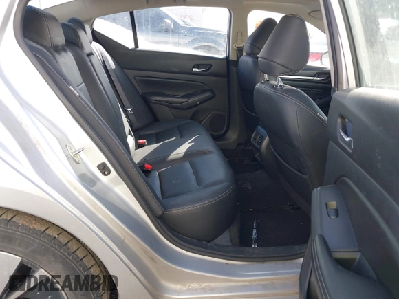 2019 Nissan Altima 2.5 SL with VIN 1N4BL4EV5KC185679, listed as a IAAI auction lot 41658107 with 136,662 mi miles. Bid and sale history available at carsss.com. Image 8.