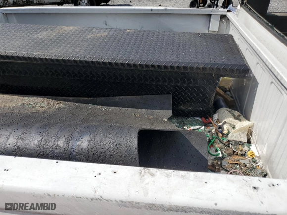 1997 Chevrolet C/K 2500 with VIN 1GCFC29R5VE216404, listed as a Copart auction lot 72404354 with 325,044 mi miles and Salvage Title. Bid and sale history available at carsss.com. Image 11.