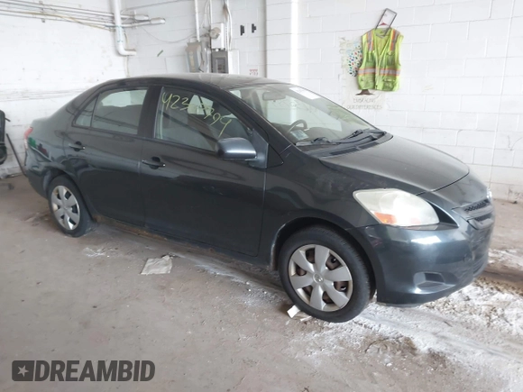 2008 Toyota Yaris z VIN JTDBT923781204344, wystawiony jako IAAI lot #42307994 z przebiegiem 354 188 mil mil oraz . Historia ofert i sprzedaży dostępna na DreamBid. Obrazek 1.