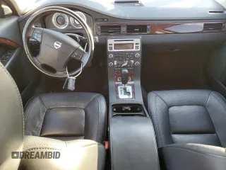 2007 Volvo S80 V8 with VIN YV1AH852871027113, listed as a Copart auction lot 89084055 with 109,797 mi miles and Clean Title. Bid and sale history available at carsss.com. Image 8.