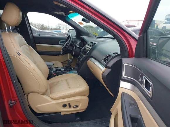 2016 Ford Explorer XLT with VIN 1FM5K7D8XGGC01314, listed as a IAAI auction lot 41366302 with 127,266 mi miles. Bid and sale history available at carsss.com. Image 5.