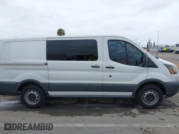 2017 Ford Transit с VIN 1FTYE1YM1HKA17584, выставлен на аукционе IAAI как лот 42282248 с пробегом 188 663 миль миль и . История ставок и продаж доступна на DreamBid. Изображение 13.